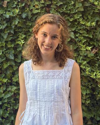 Laurel Barnett's headshot